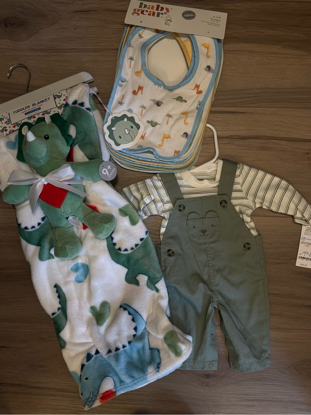 Baby boy bundle / carters